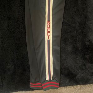 Authentic Gucci jogging, size XS